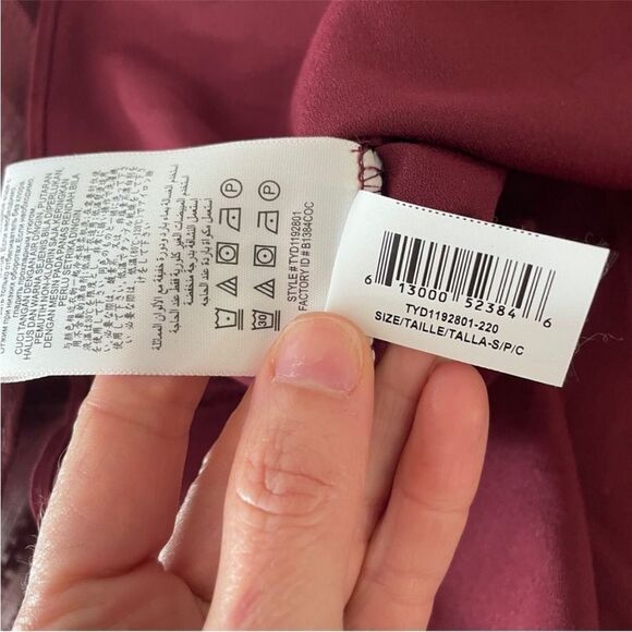 BCBG Generation Ruffled Bell Sleeve Blouse Small Red Maroon Boho Cottagecore Top - Picture 13 of 13